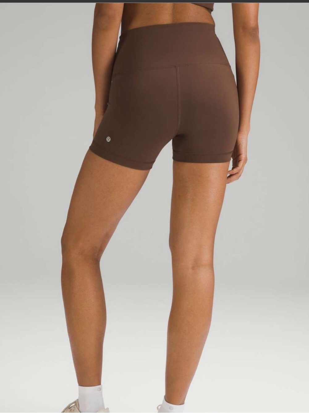 Lululemon Wunder Train High-Rise Short 4"
In Java Size 8 NWOT - Picture 2 of 13